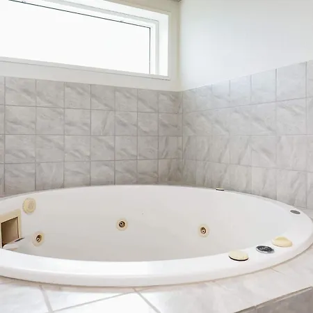 4 Star In Ringkøbing