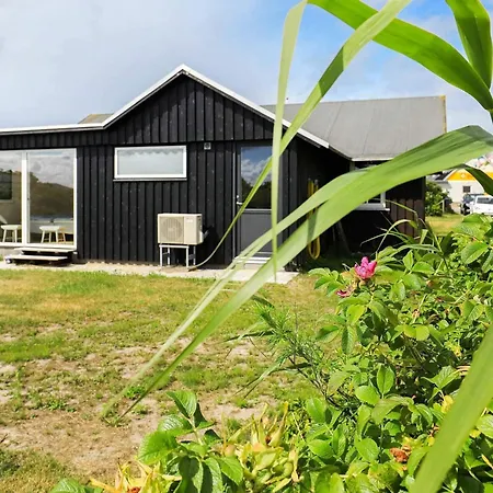 Hébergement de vacances 4 Star Holiday Home In Ringkobing Ringkøbing